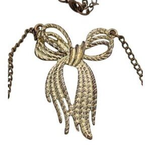 Vintage Textured Bow 2" Pendant Necklace Gold-Tone 22" Adjustable Chain, Prom